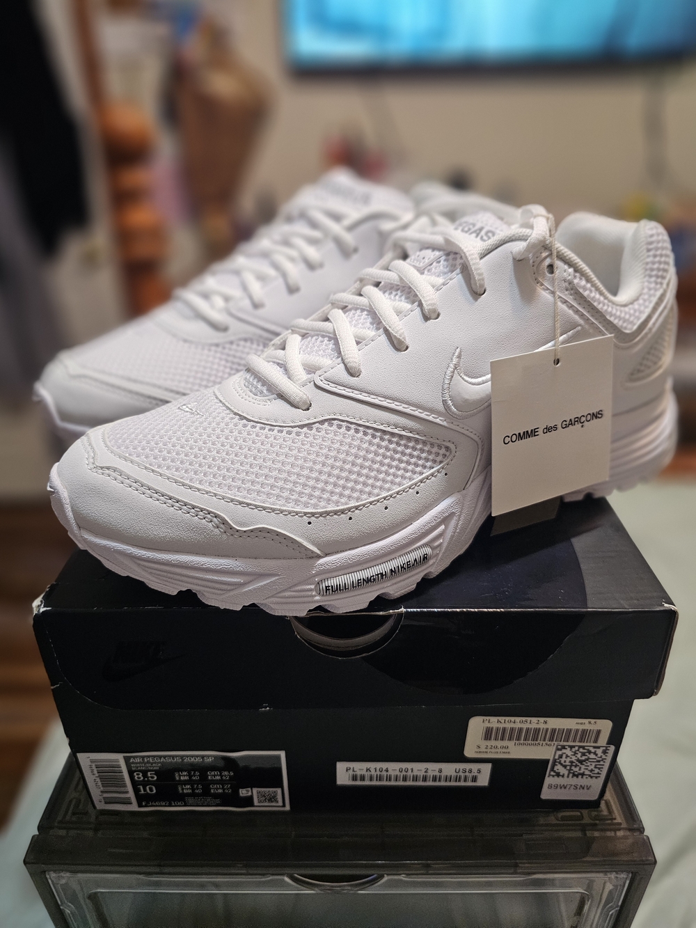 Comme des Garcons Men's White Low-Top Sneakers